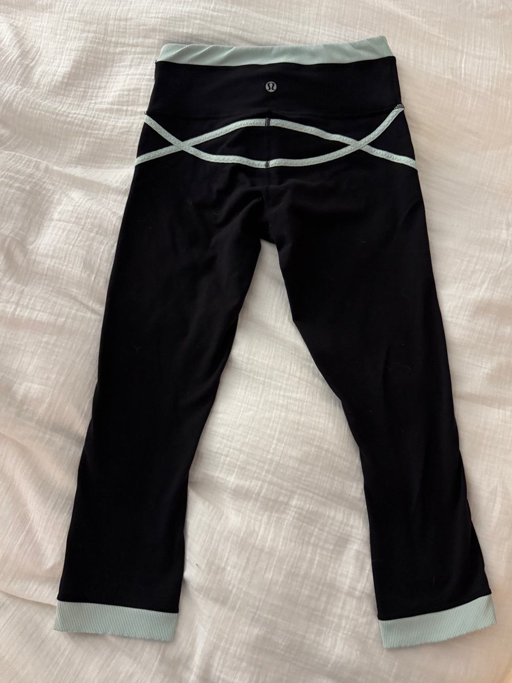 Lululemon Roll Out Crop